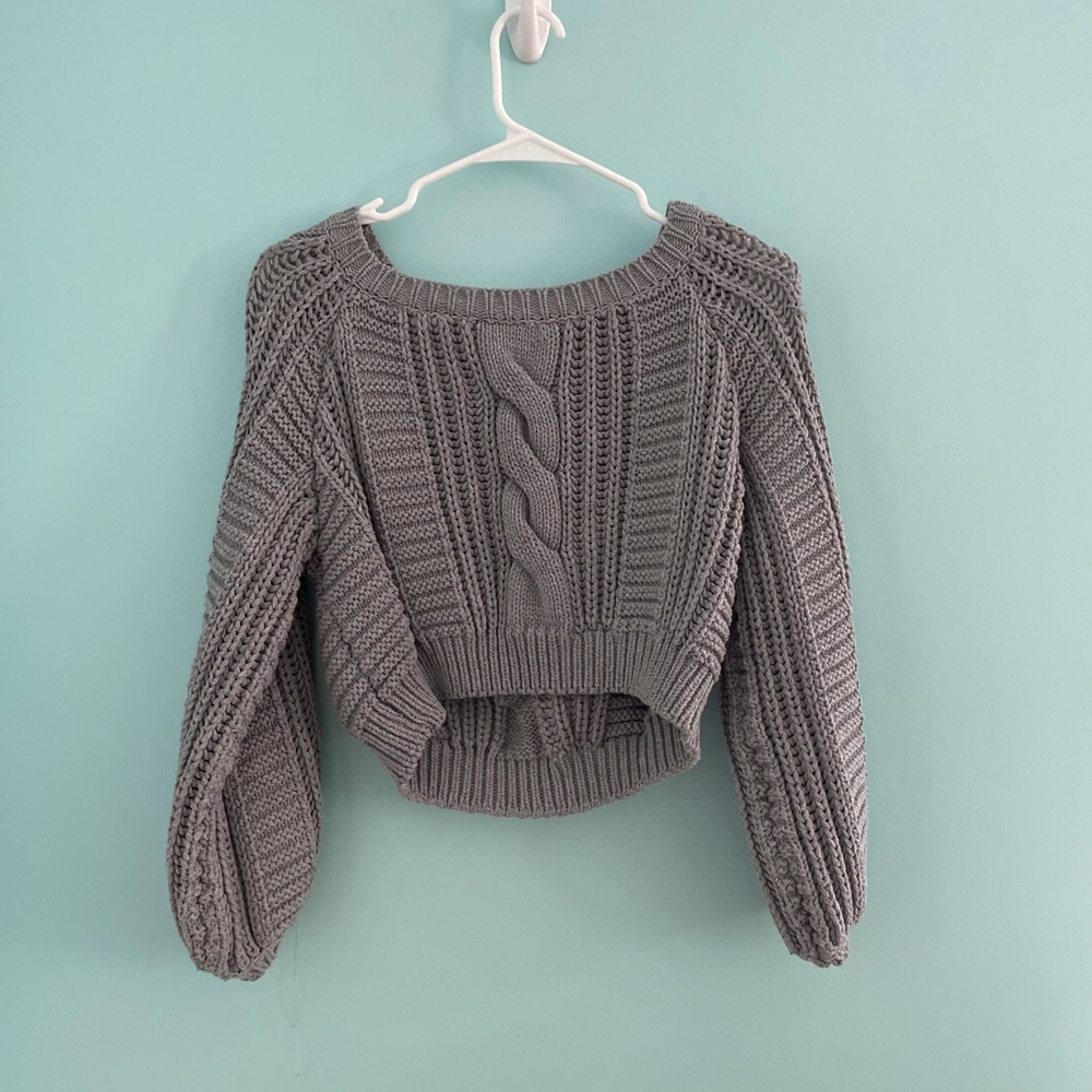 Cropped gray sweater